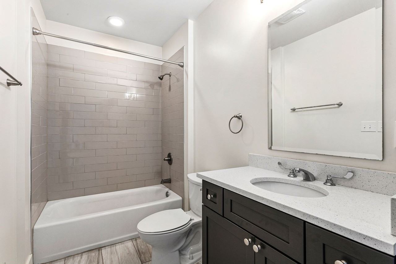 3001 Conti St #207 - Photo 4 of 17