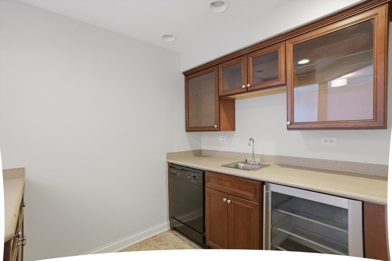 1891 Admiral Court - 79Unit 79 #79 - Photo 7 of 20