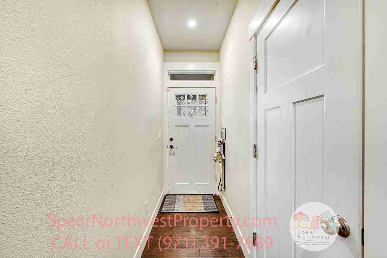 3954 N Willis Blvd #1 - Photo 4 of 31