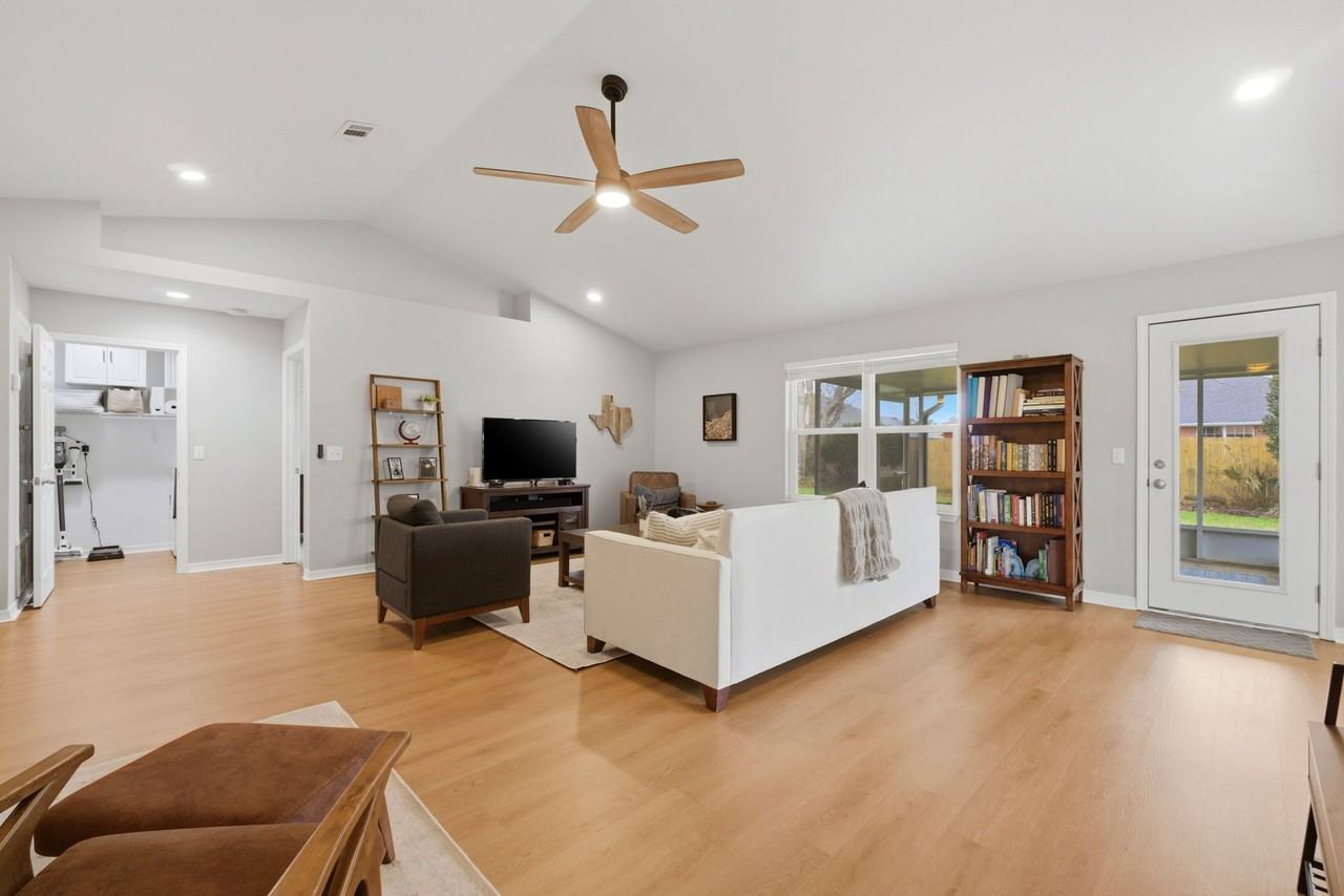 1222 Bartram Ln #1 - Photo 6 of 41