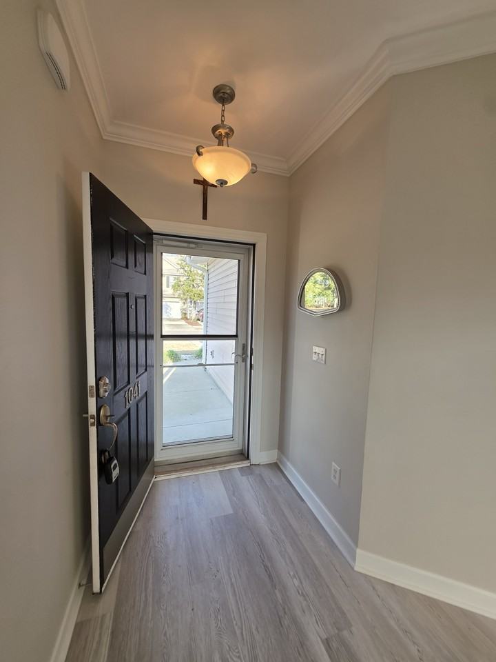 1041 Fairway Ln #1 - Photo 4 of 22