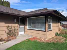 featured image of 702 Gellatly St