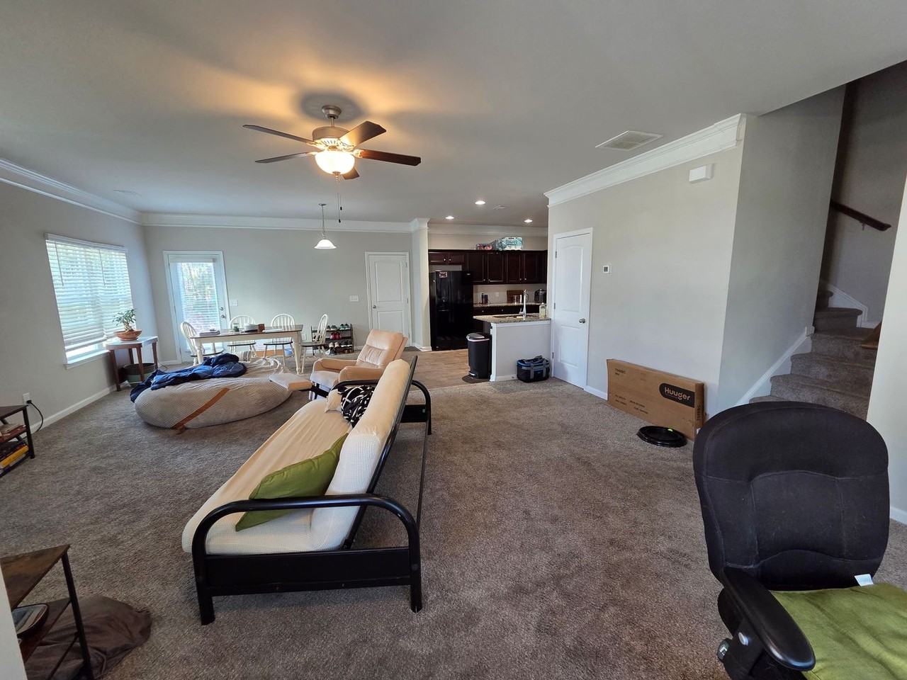1274 Towne Square Ct - Photo 3 of 17