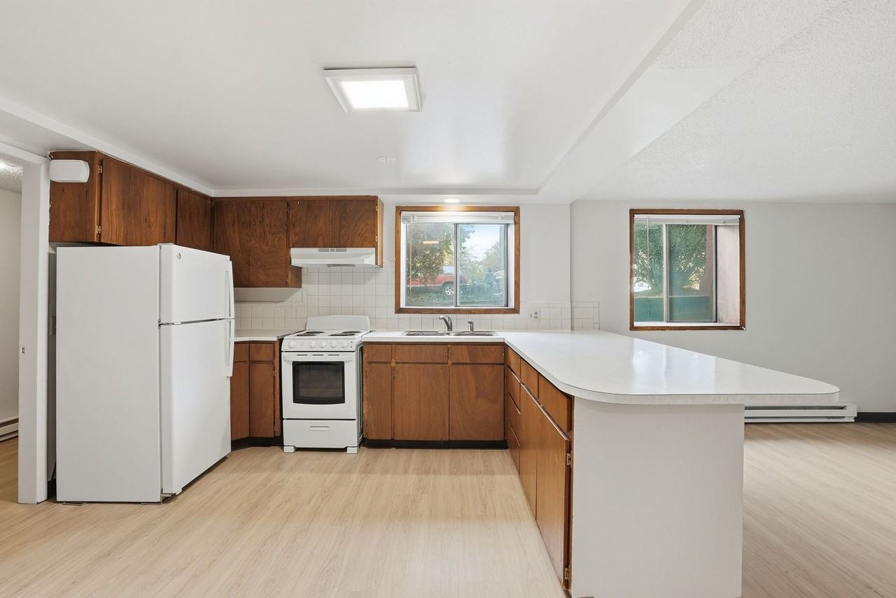 Oak St - Photo 6 of 10