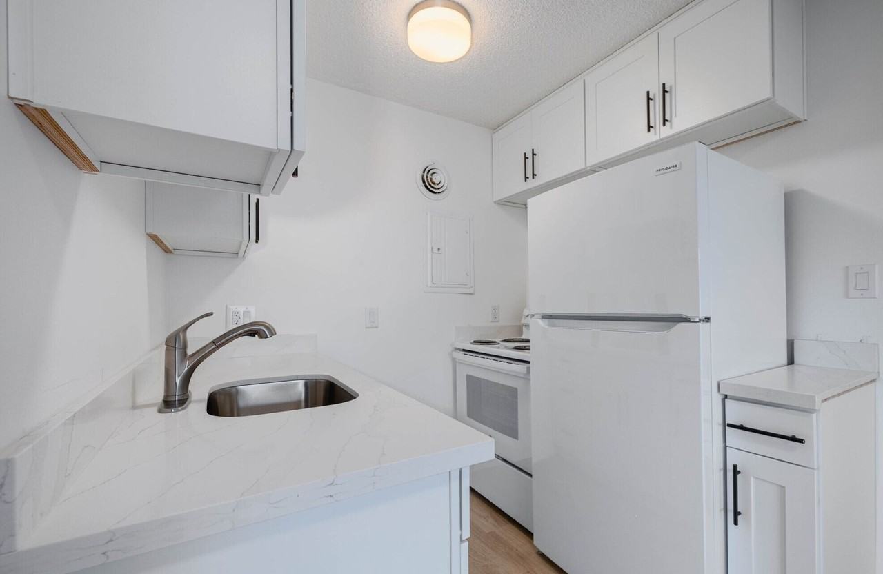 Crestview - Photo 4 of 17