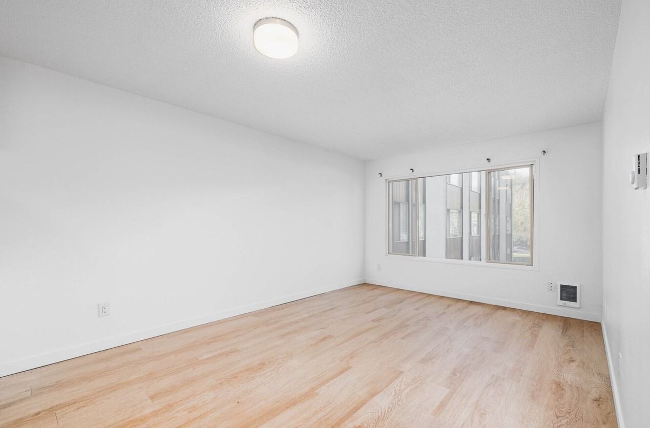 Crestview - Photo 5 of 17