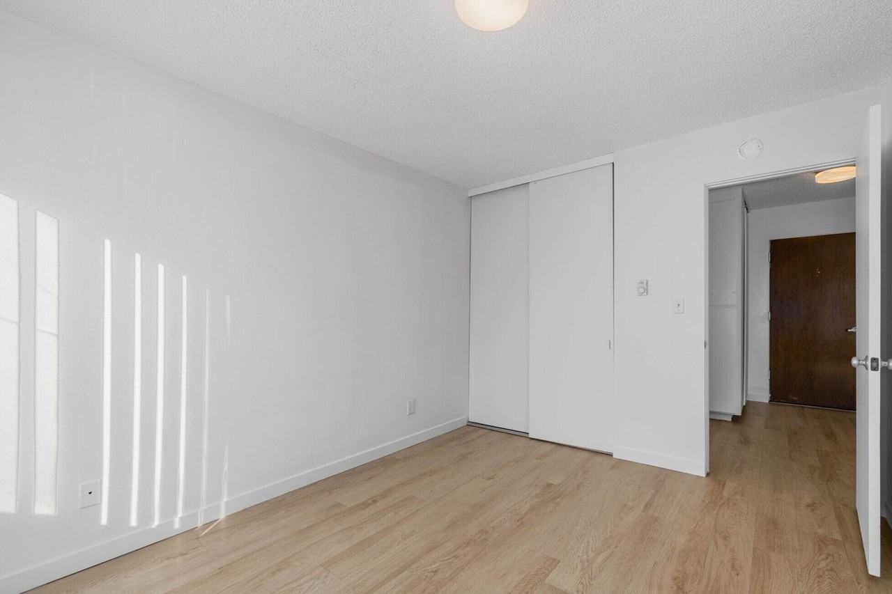 Crestview - Photo 7 of 17