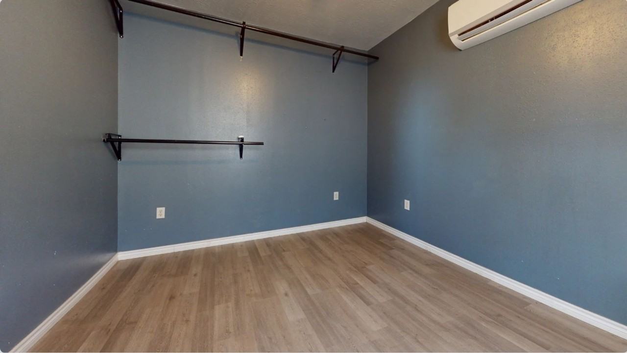 6031 Mount Hope - Photo 4 of 8