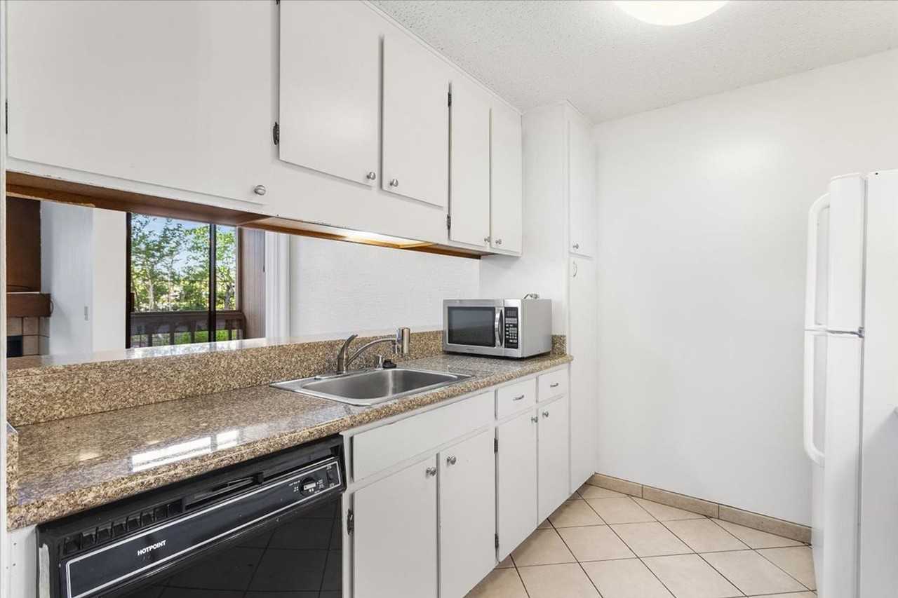 2101 Shoreline Dr #154 - Photo 5 of 46