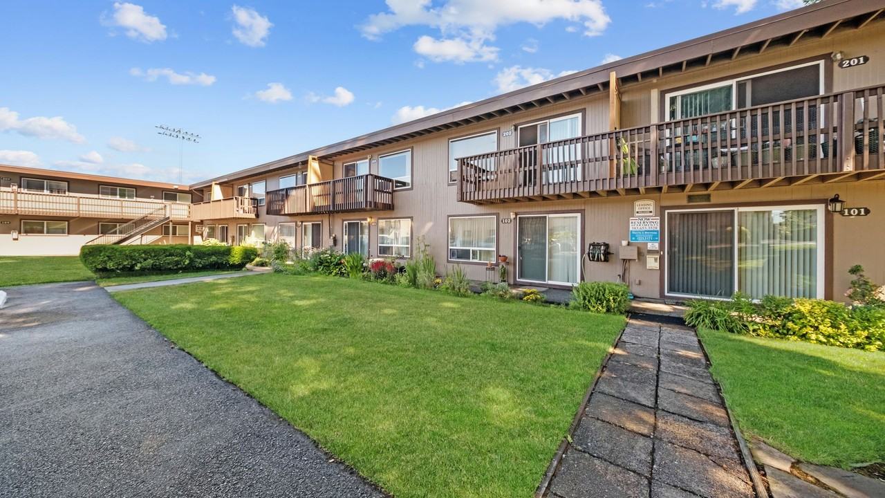 Shorewood Terrace Apartments - Photo 6 of 32