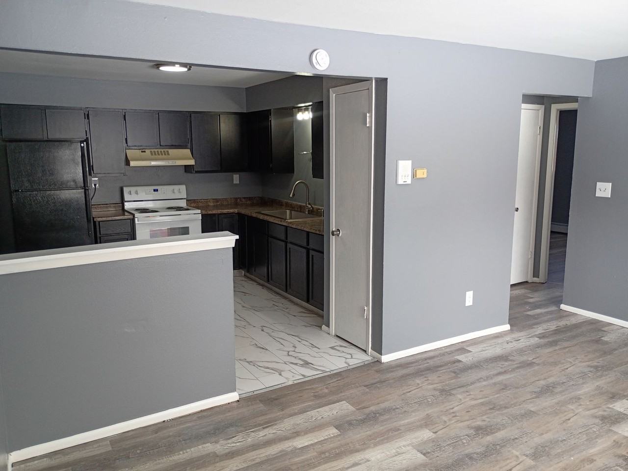 Oak Apartments in Kenosha - Photo 4 of 11