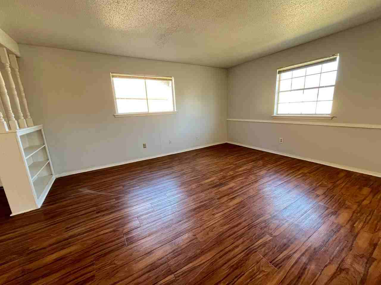 3752 N Nicklas Ave - Photo 3 of 10