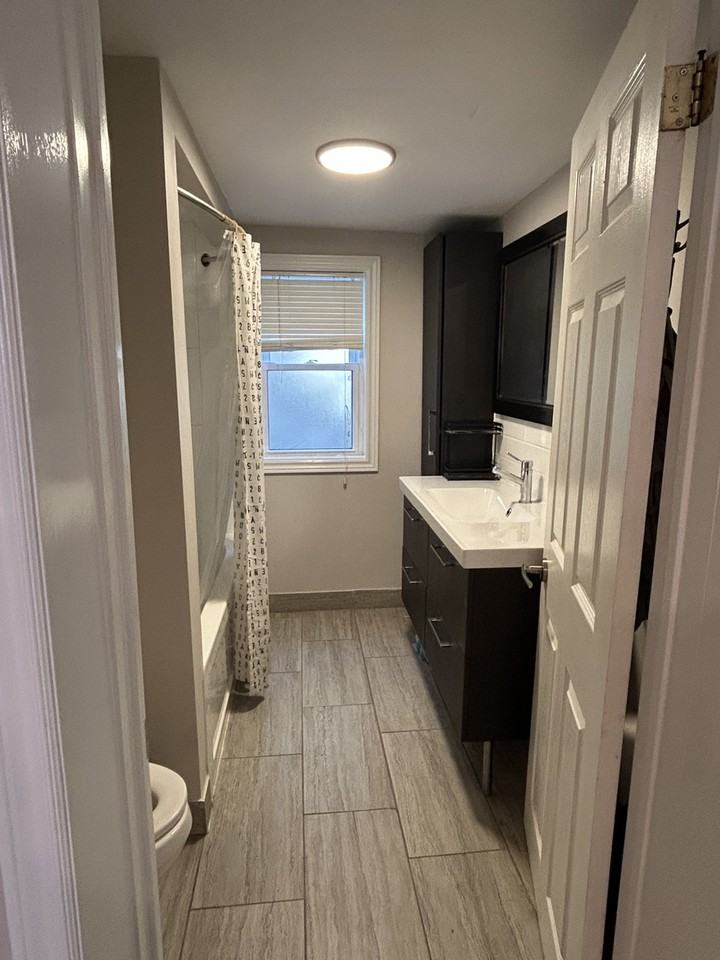 Scott St & Carruthers Ave - Photo 6 of 9