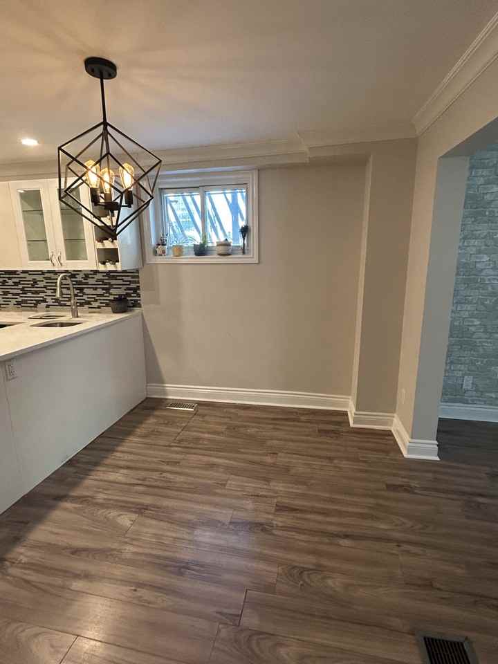 Scott St & Carruthers Ave - Photo 5 of 9