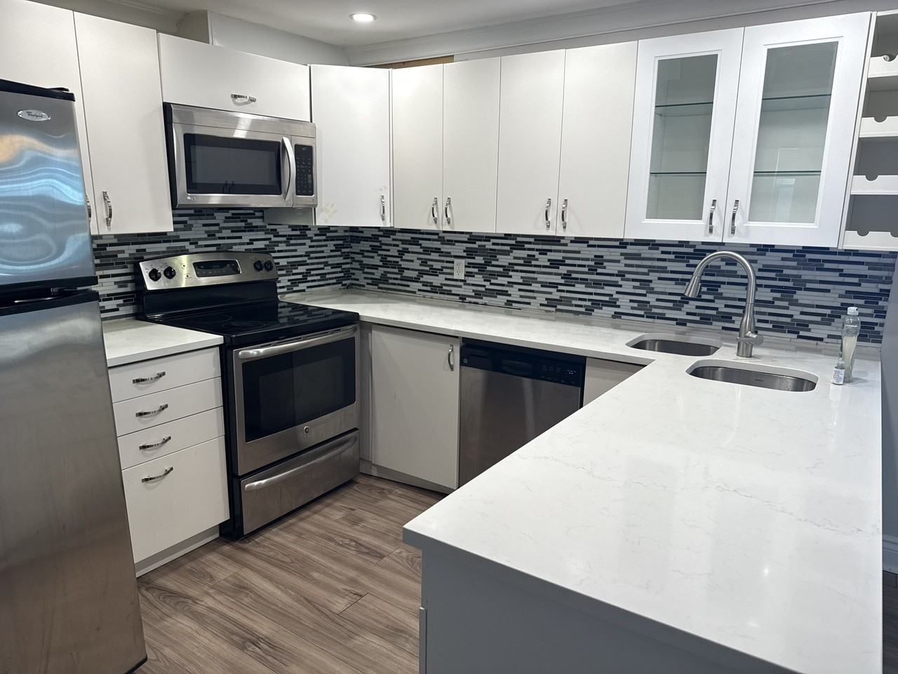 Scott St & Carruthers Ave - Photo 3 of 9