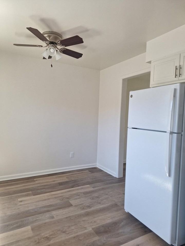 4507 Clairemont Dr - Photo 6 of 13