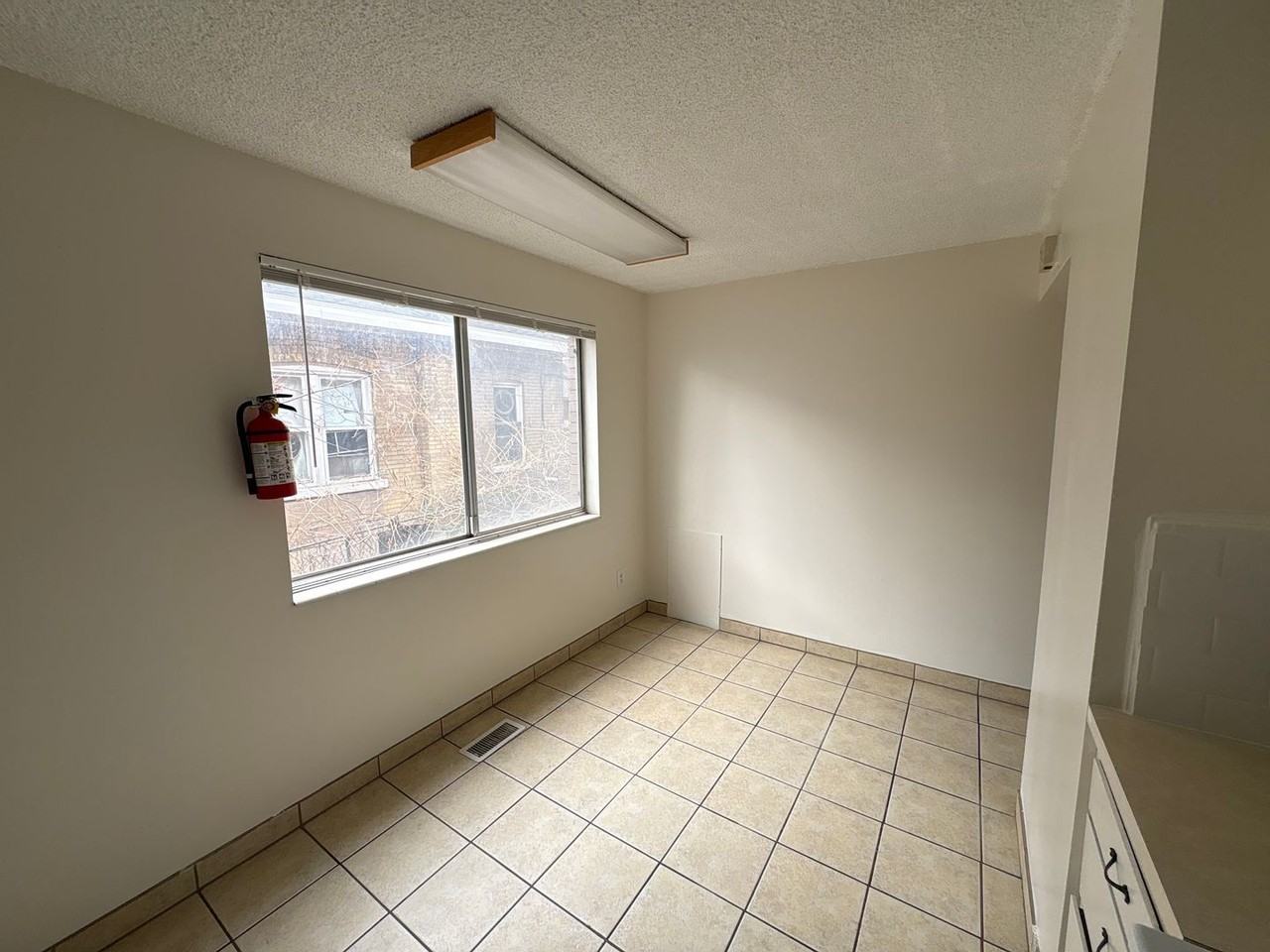 475 E 6th Ave - Photo 2 of 9