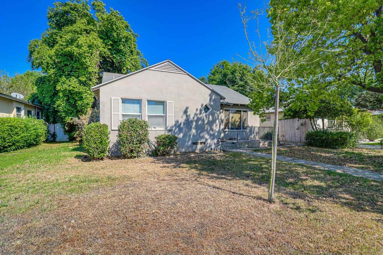 2620 Truxtun Ave - Photo 2 of 23