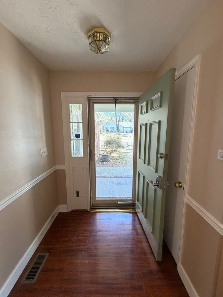 991 Rim Rd - Photo 2 of 19