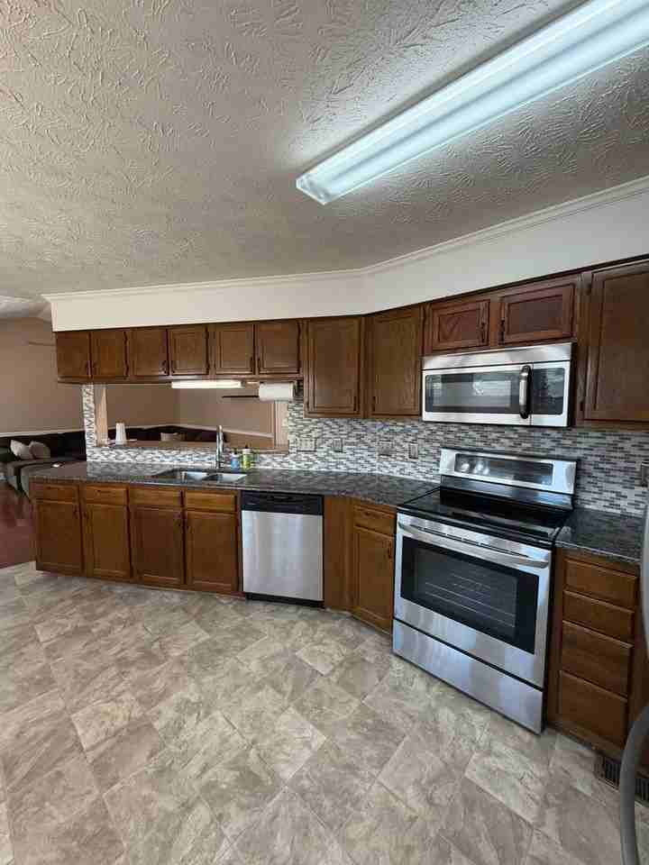 991 Rim Rd - Photo 6 of 19