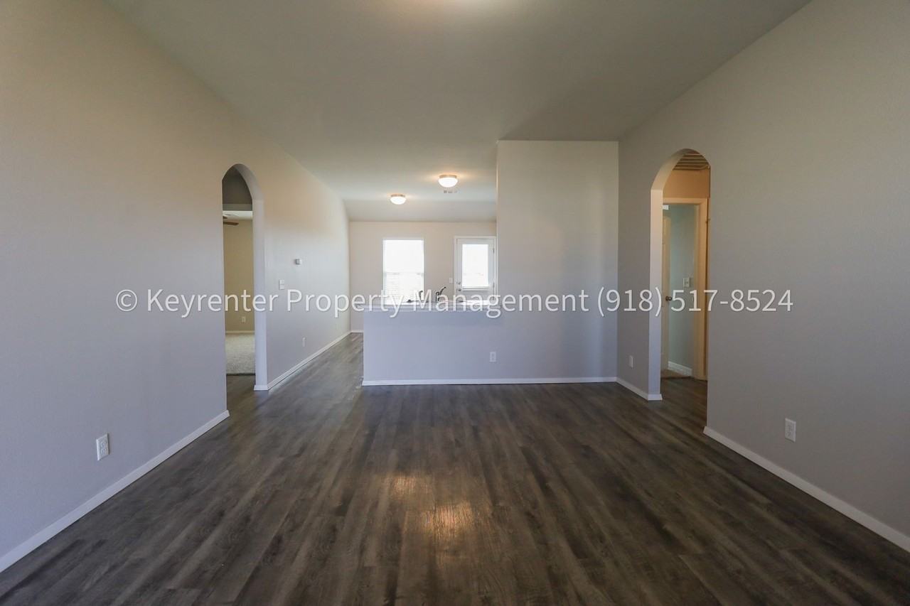 23918 E 115th St S - Photo 3 of 28