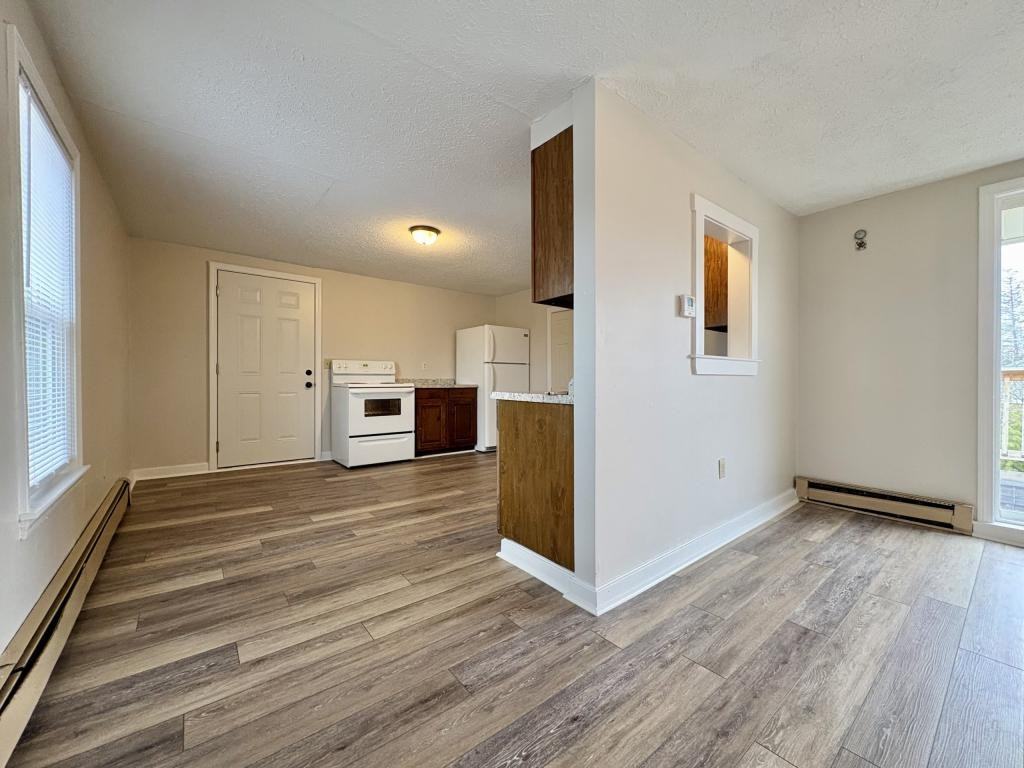 58 School St Apt E - Photo 2 of 15