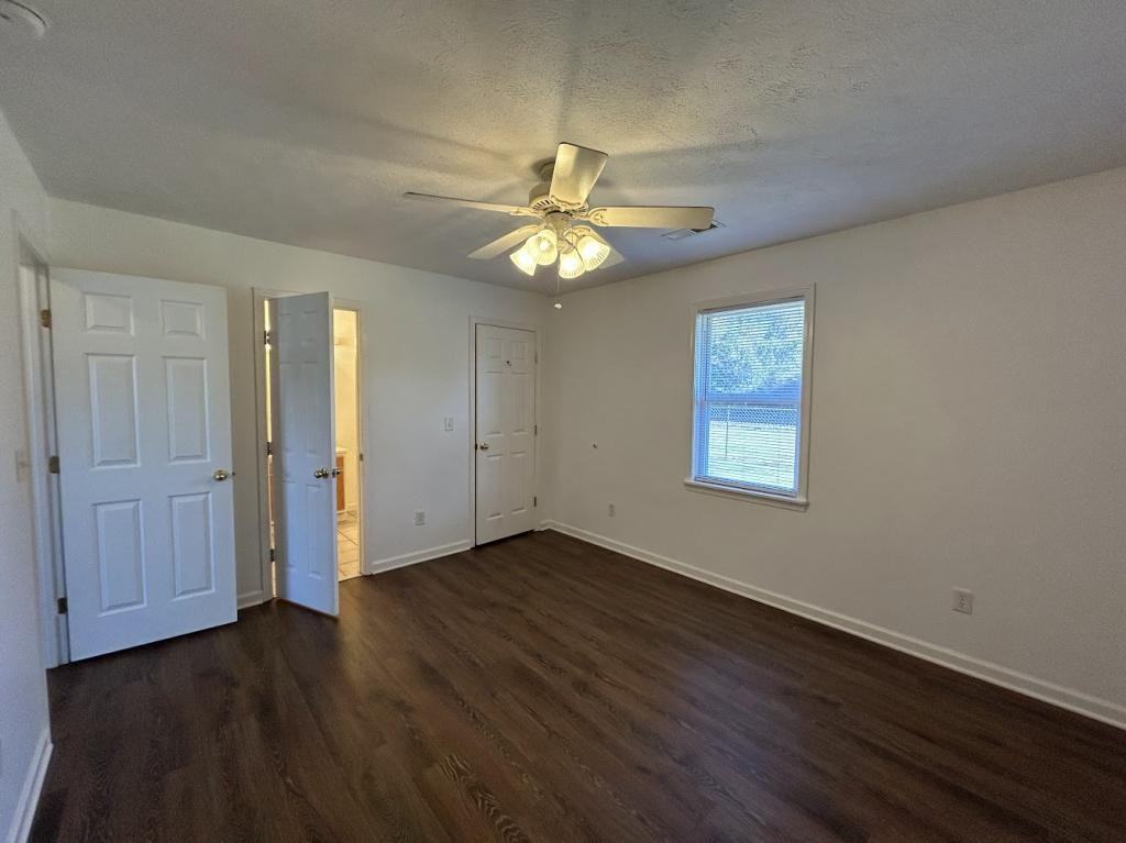 200 Henry St - Photo 4 of 7