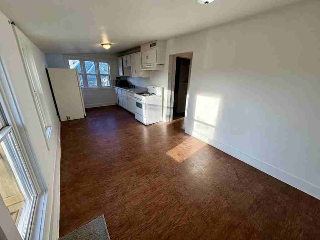 408 S Wright St ##B - Photo 3 of 13