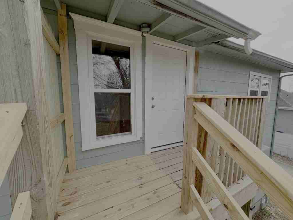 408 S Wright St ##B - Photo 4 of 13