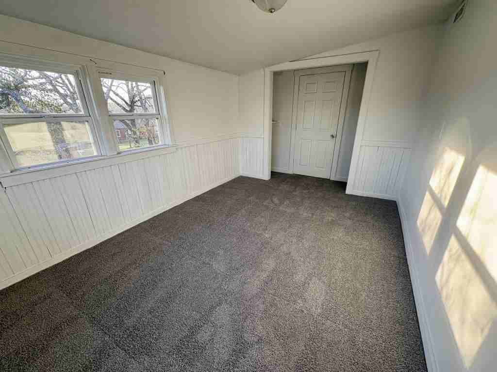 408 S Wright St ##B - Photo 6 of 13