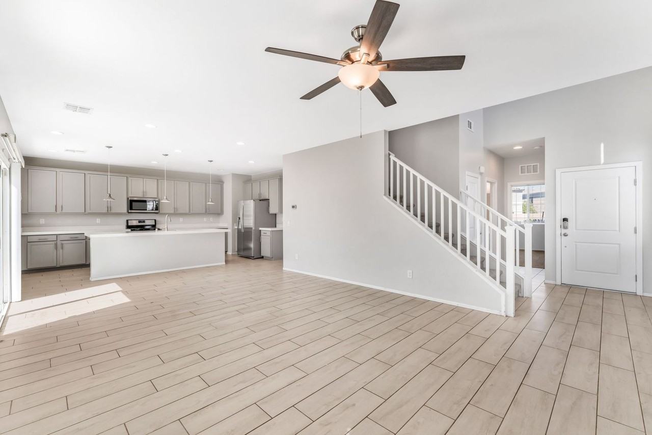 1521 Redolence Ave - Photo 3 of 23