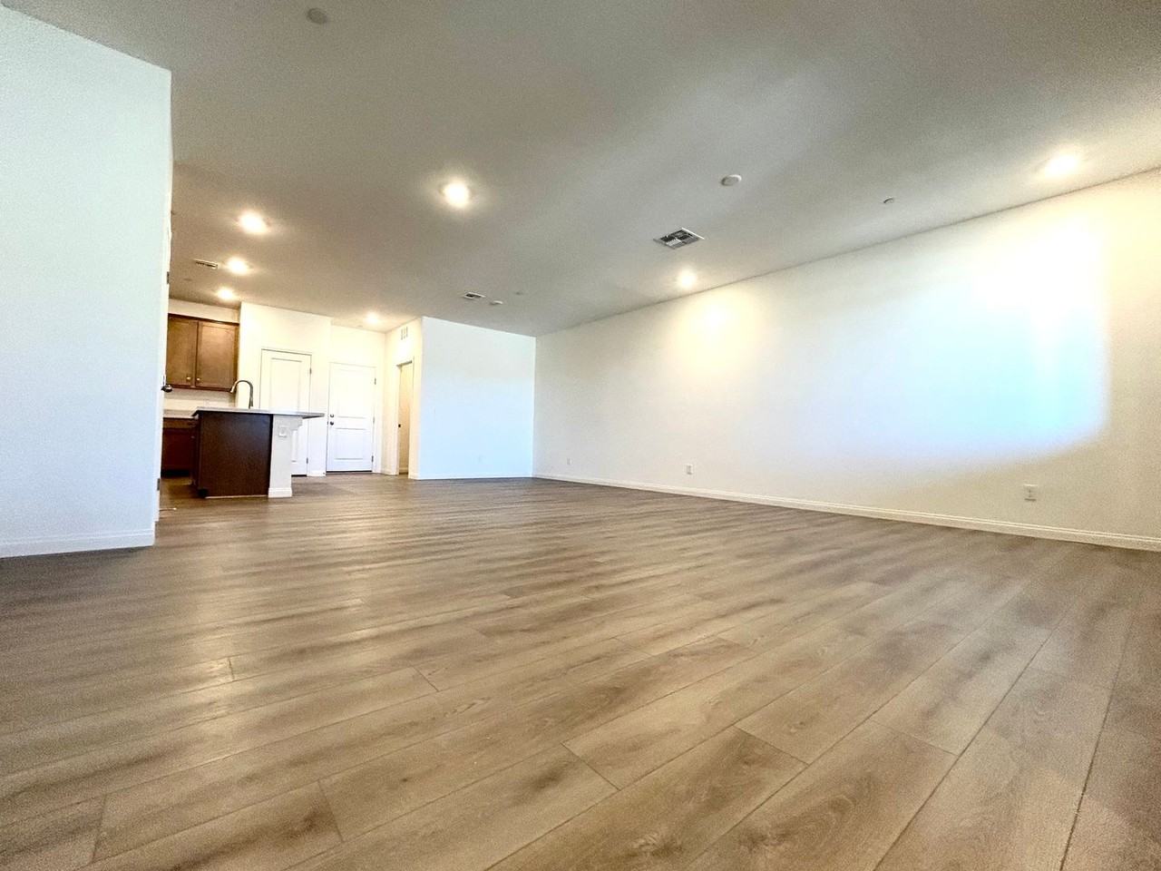 12504 Kings Creek Pl - Photo 4 of 25