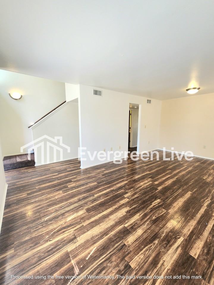 204 Buccaneer Loop - Photo 4 of 21