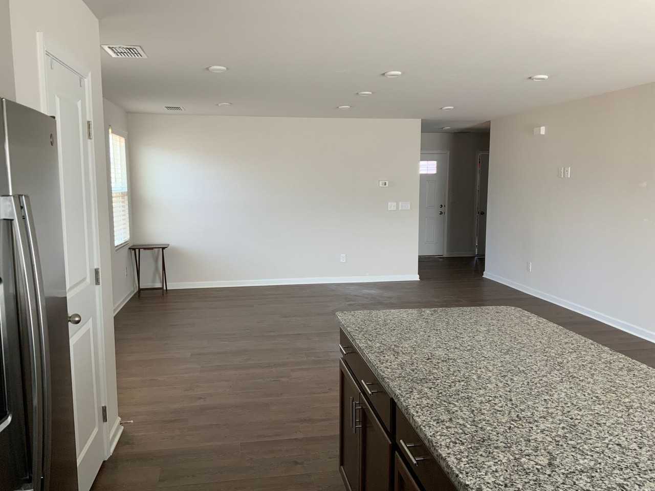 1863 Quail Run Way - Photo 3 of 18