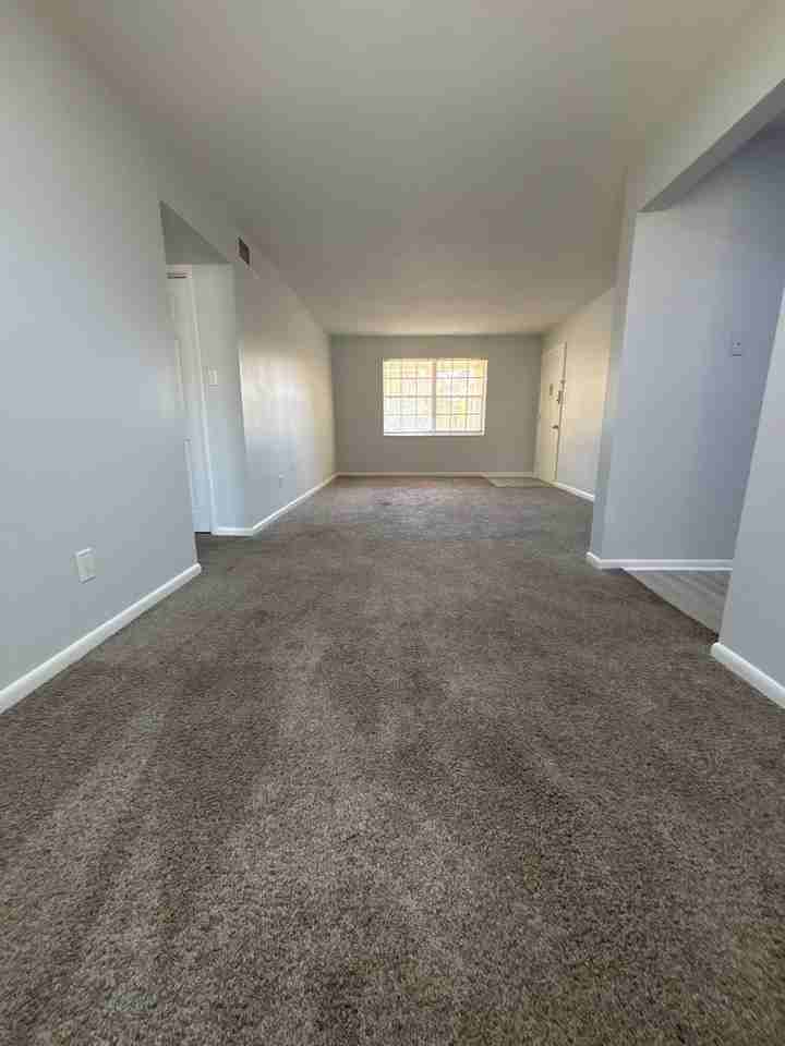 Georgetown Manor LLC - Photo 5 of 15