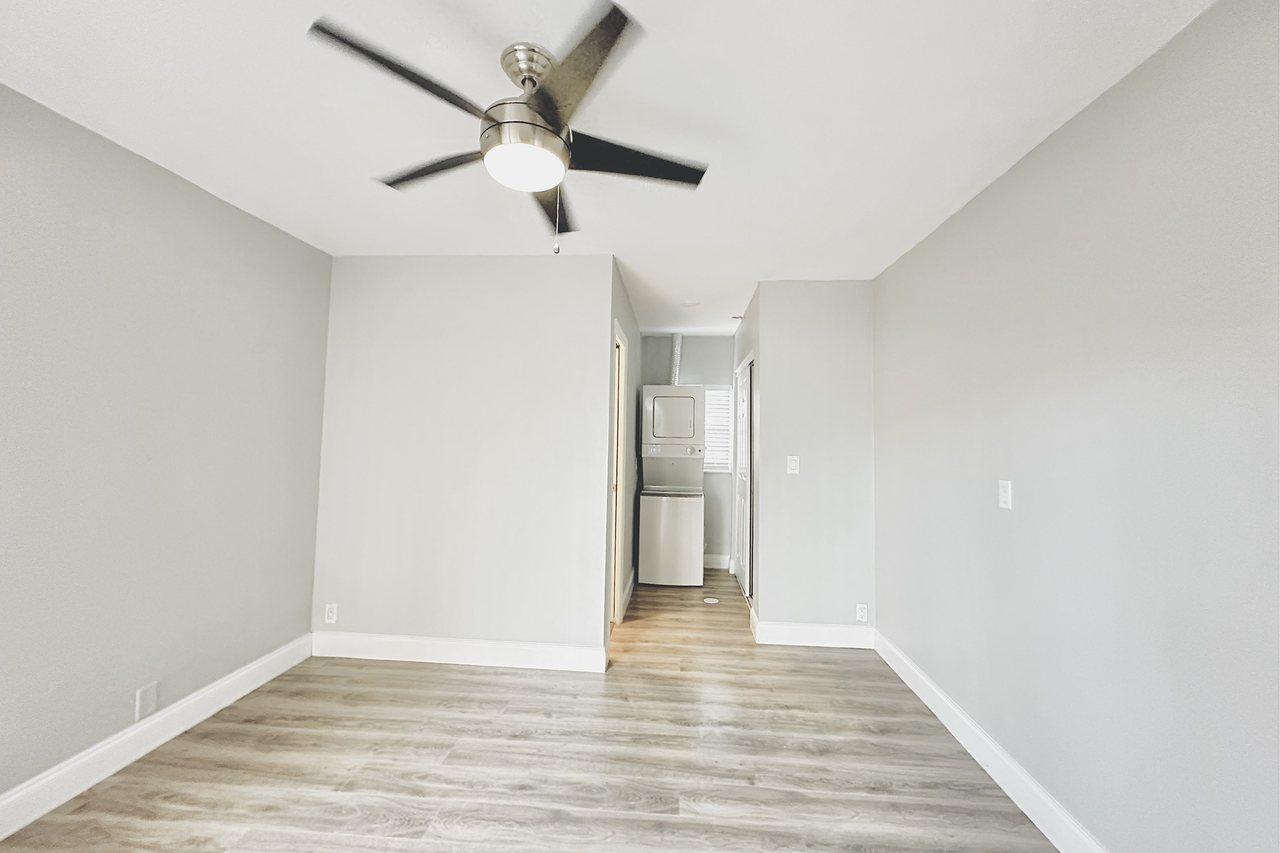 817 NE 19th Avenue - Photo 7 of 48