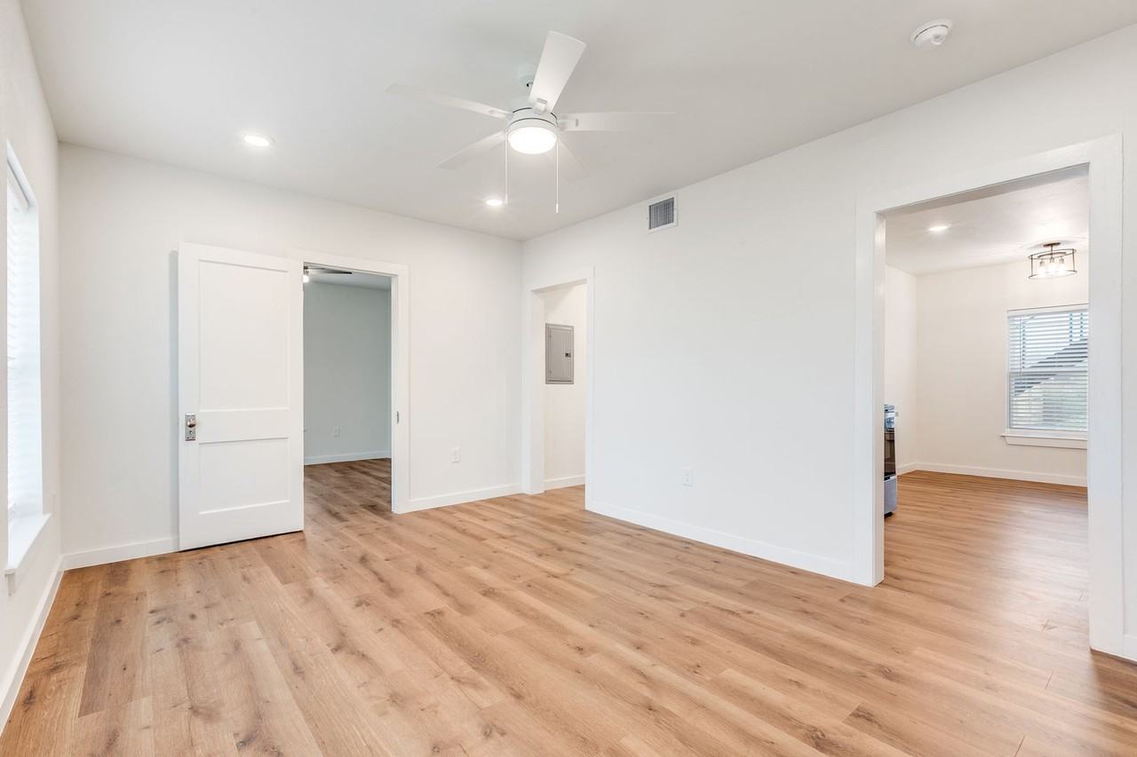 918 Mcilvaine - Photo 2 of 10