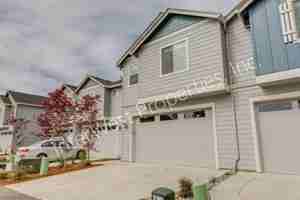 featured image of 10300 Ne 61st Cir