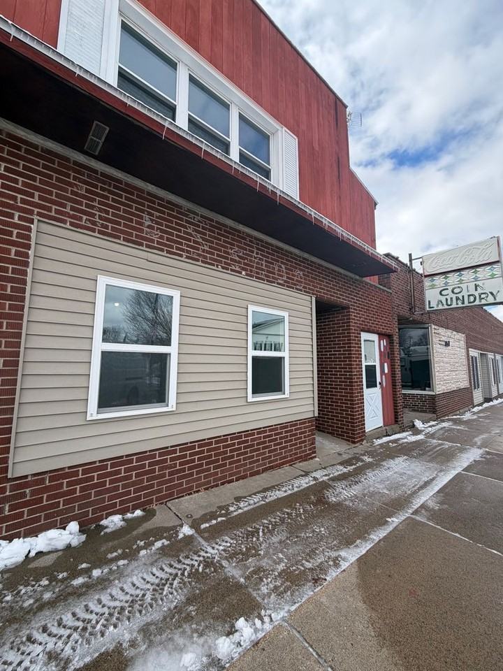 317 Main St - Photo 3 of 4