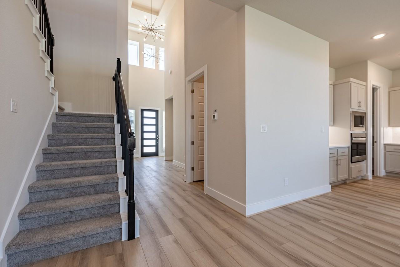 17320 Graces Path - Photo 3 of 34