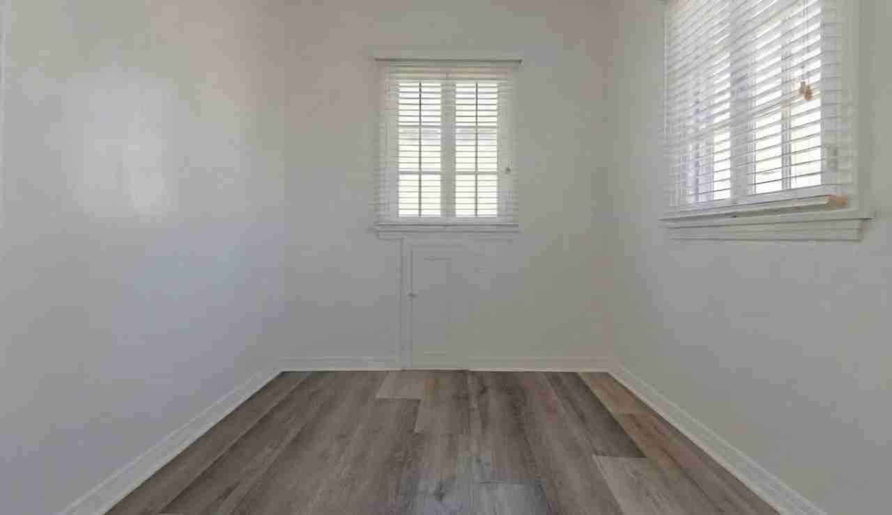 406-408 S. Grevillea Ave. - Photo 6 of 25