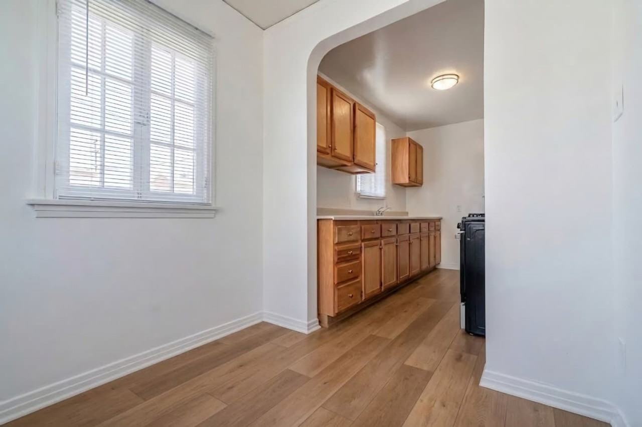 406-408 S. Grevillea Ave. - Photo 7 of 25