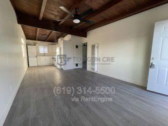 610 7th St #C - Photo 2 of 9