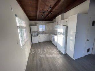 610 7th St #C - Photo 3 of 9