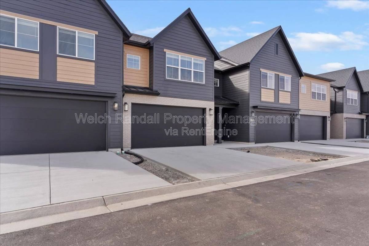 3669 S 4625 W - Photo 2 of 10