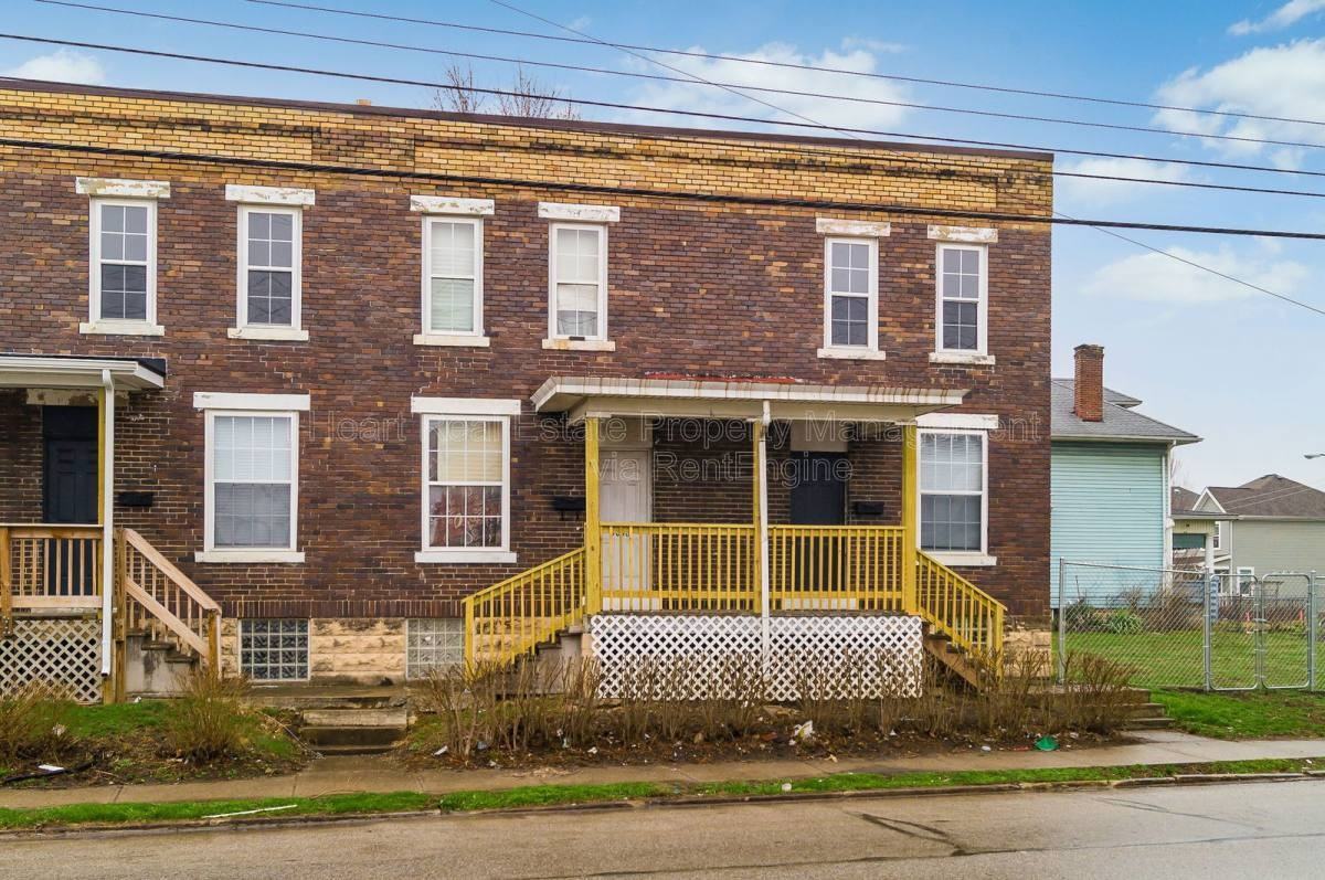 1044 Sullivant Ave - Photo 2 of 10