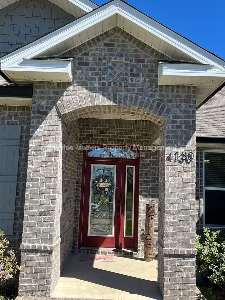 4130 Lazy Breeze Ln - Photo 3 of 10