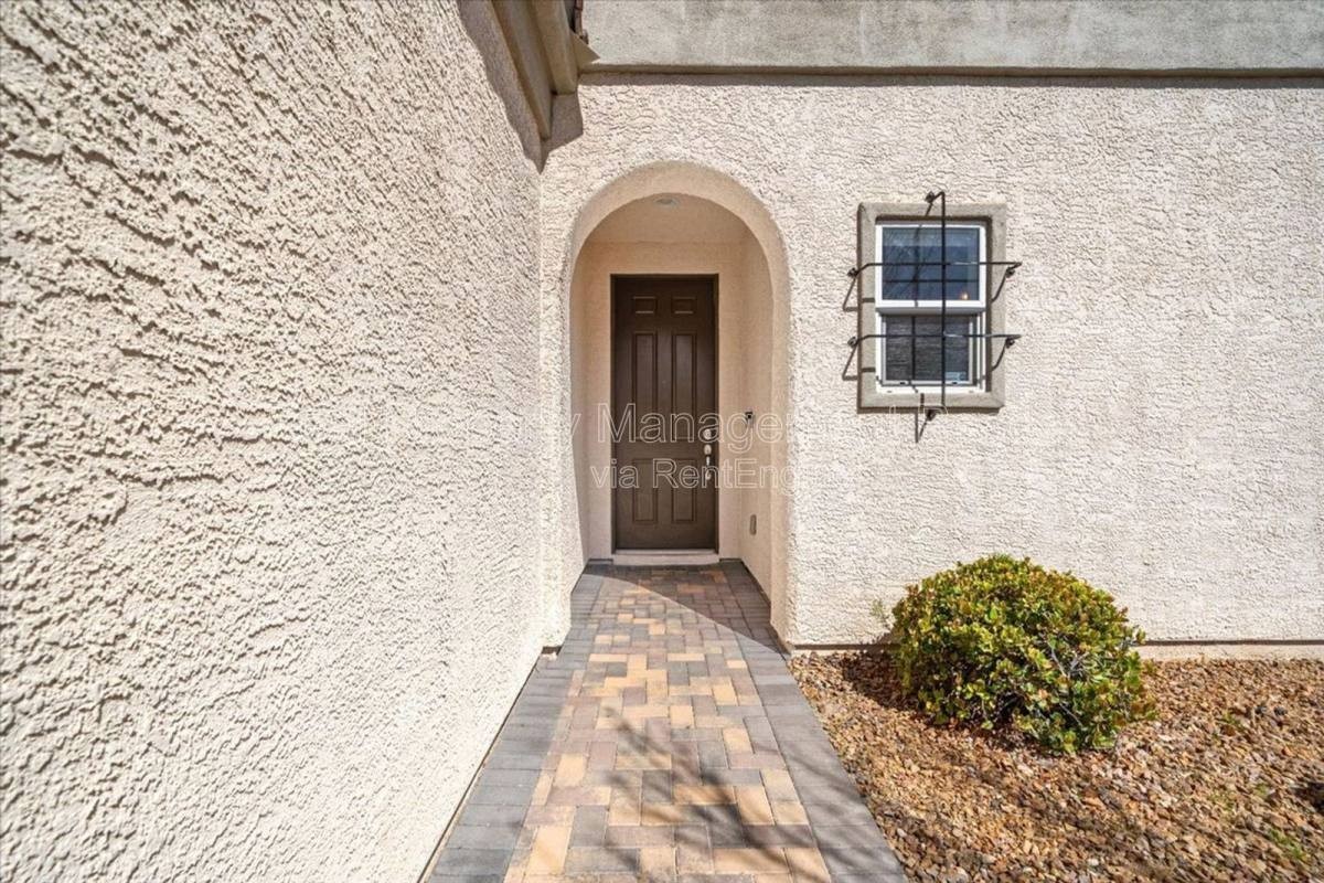 628 Wounded Star Ave - Photo 3 of 9