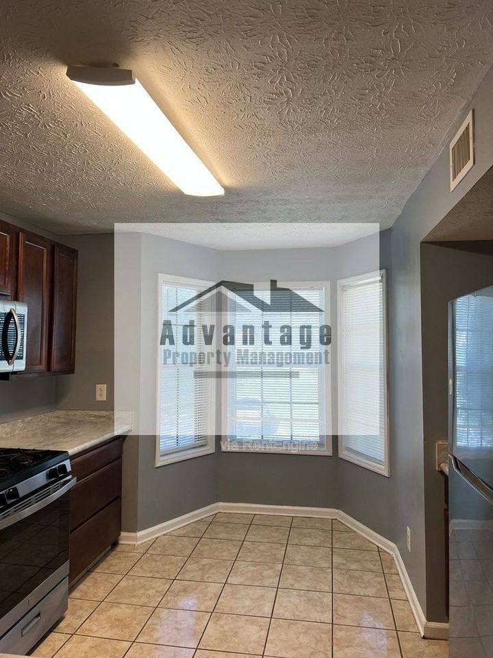 9449 Cypress Ln - Photo 2 of 10
