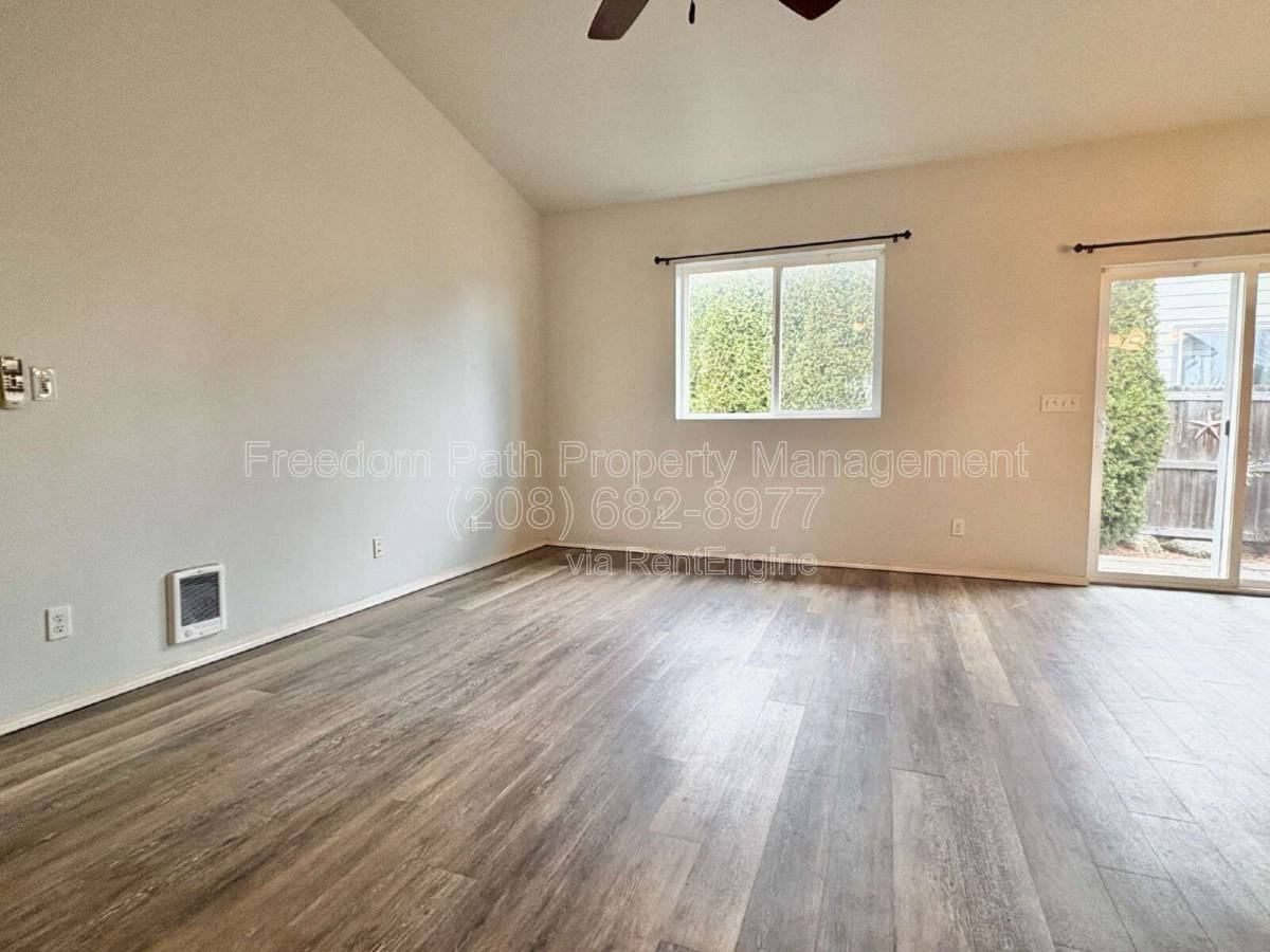 2648 W Iago St - Photo 3 of 10